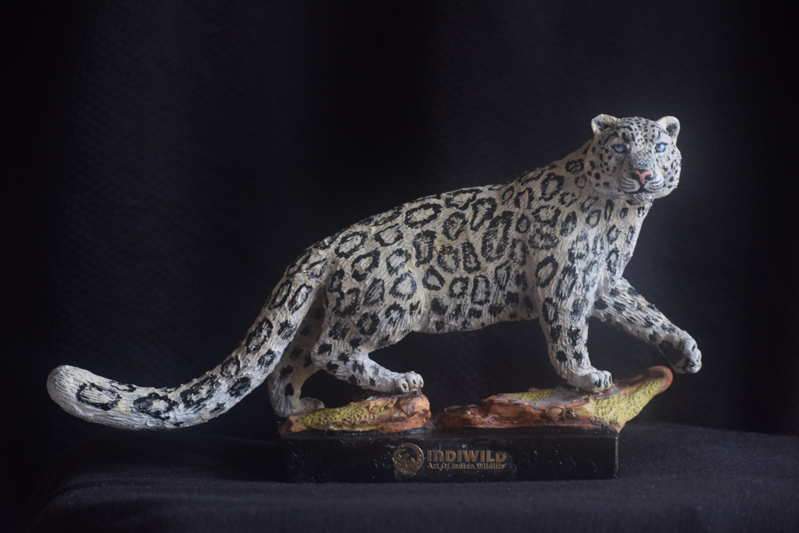 Snow leopard by Indiwild, 1 of the best Wildlife Sculpture - Wildlifekart  is an online shop for Wildlife and Nature Lovers.